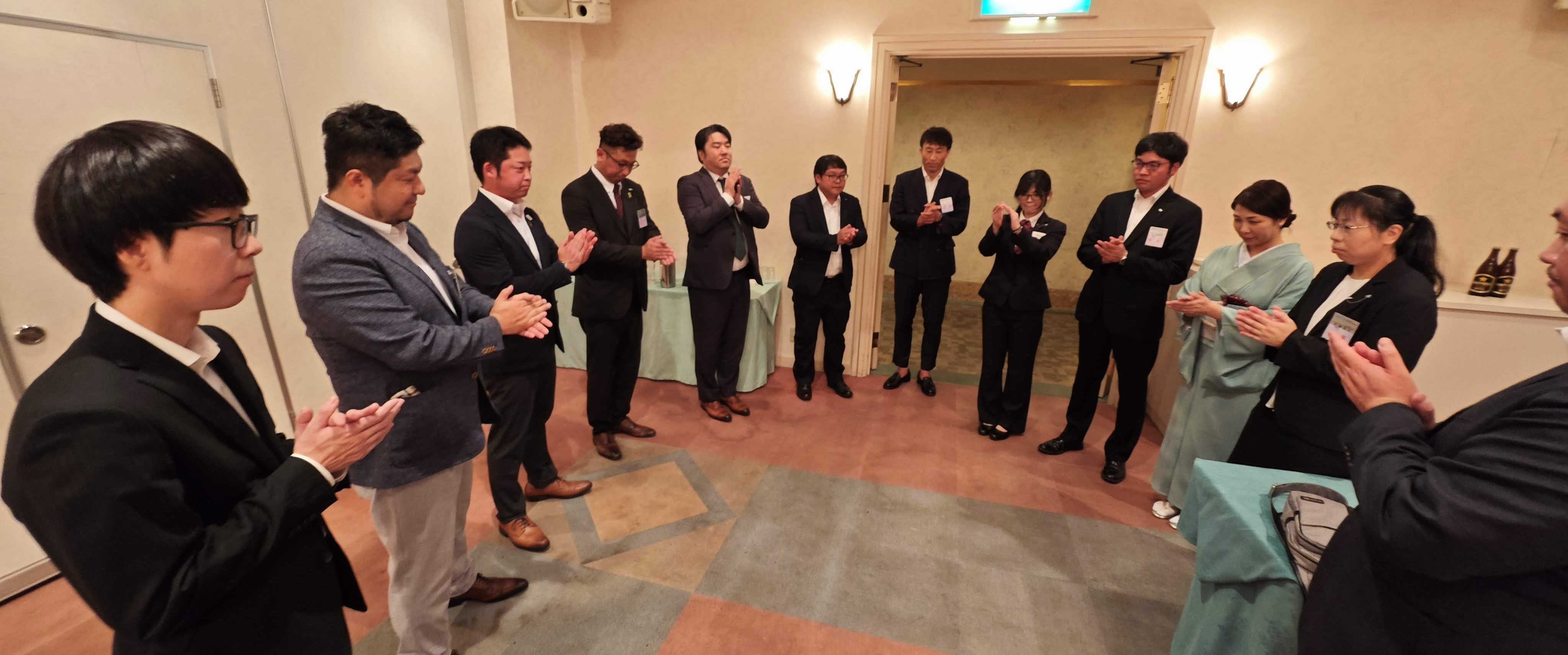 例会の様子